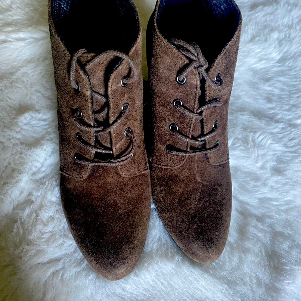 Bandolino Boot kinda heels